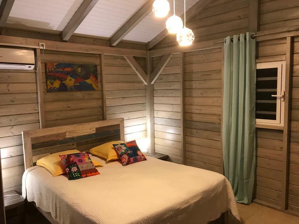 Charmant Bungalow Au Coeur De L'Ile Baie-Mahault Exterior foto