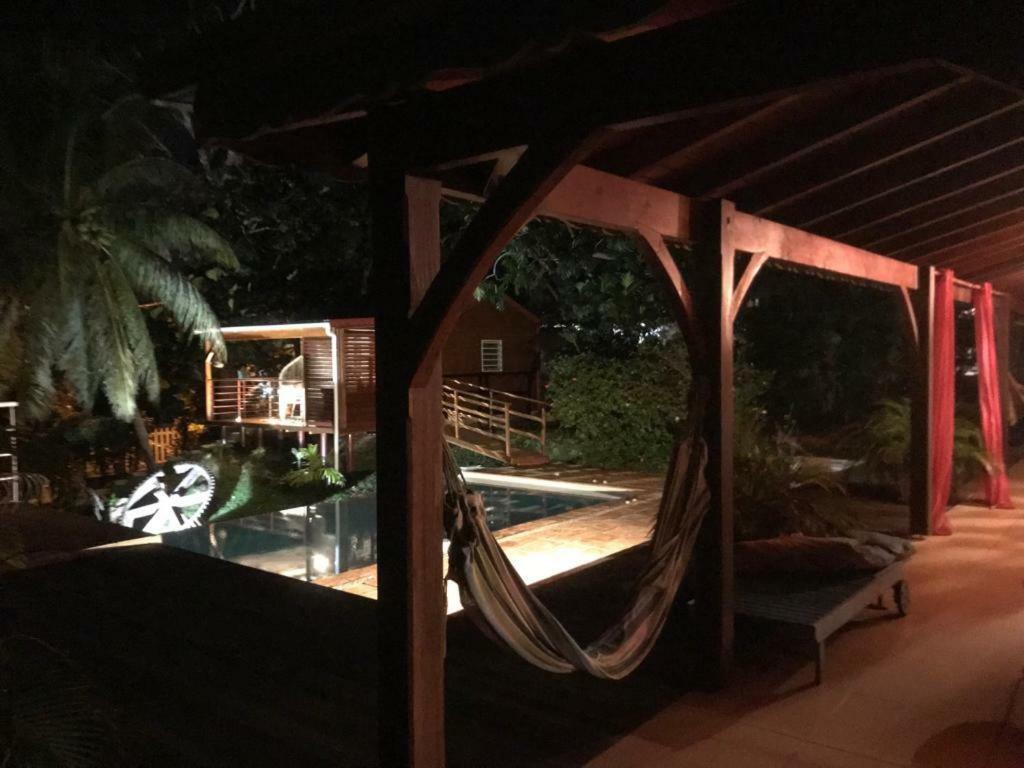 Charmant Bungalow Au Coeur De L'Ile Baie-Mahault Exterior foto